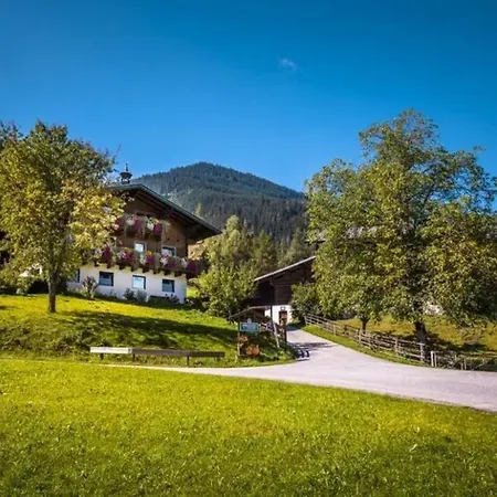 Vordersattlegghof * Hüttau